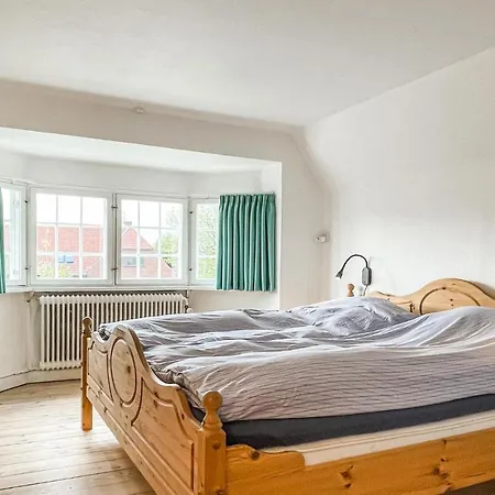 Stunning In Rnne With 3 Bedrooms And Wifi Rønne